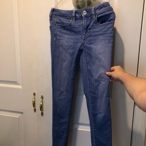 SIZE 2 AMERICAN EAGLE JEANS YUHH
